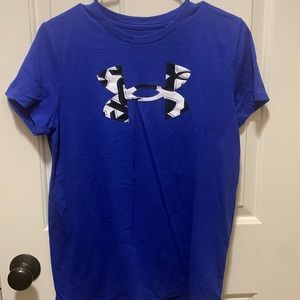 Womens Medium Under Armour T-shirt
